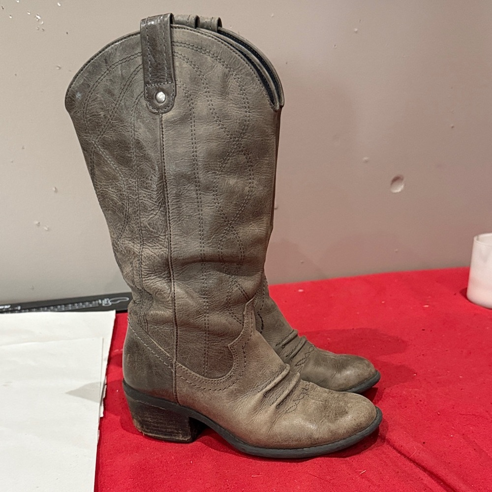 Nurture by Lamaze Gray Heeled Boots